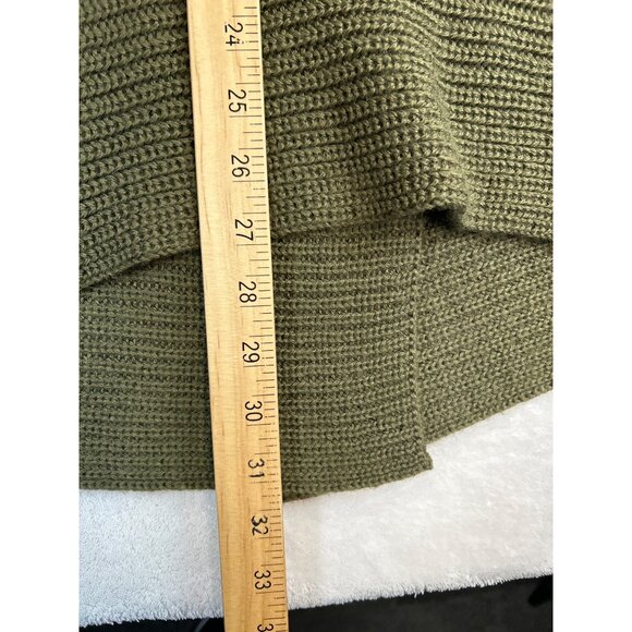 Chicos Sweater Vest Womens Size 1 Olive Green Sleeveless High-Low Hem - Picture 7 of 9
